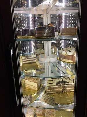 Muvesz Etterem Es Kavehaz