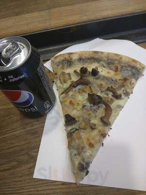 Pizza Me #3 Fashion Street