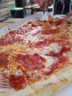 Vespa Rossa Traditional Pizza And Pasta