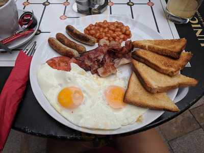 Puskin Kávéház és Étterem