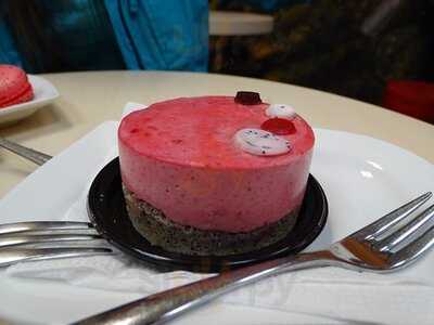 Zazzi Cukraszda Es Kavezo