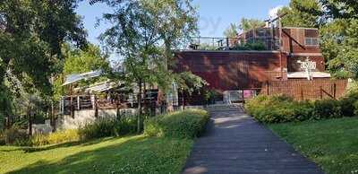 Vakvarjú Beach Bistro