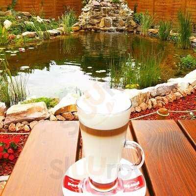 Tavacska Pizzéria, Grill és Kávézó