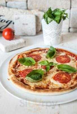 Cayman Etterem Es Pizzeria