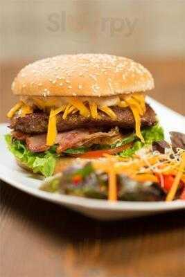 Cayman Etterem Es Pizzeria