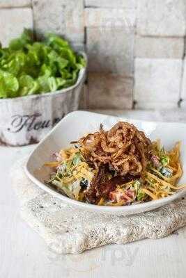 Cayman Etterem Es Pizzeria