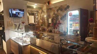 Kato Neni Finomsagai Downtown