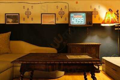 Illegál, A Házibuli