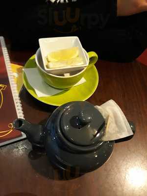 Teahaz A Voros Oroszlanhoz