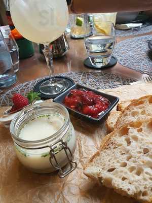 Madoff Bar & Kitchen