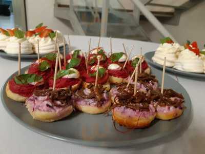 Mania Hungarian Restaurant