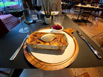 Voros Homar Belvarosi Halpiac Es Gasztrobar