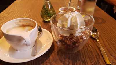 Voros Homar Belvarosi Halpiac Es Gasztrobar