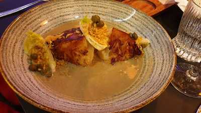 Voros Homar Belvarosi Halpiac Es Gasztrobar