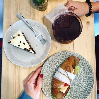 Mini Buda Coffee & Cake