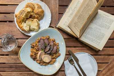 Falk 5 Bistro - Jewish-american Grill & Café