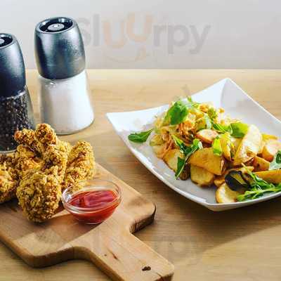 Falk 5 Bistro - Jewish-american Grill & Café