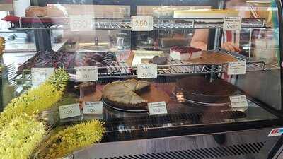 Málna Csoki- Tea- Kávéház