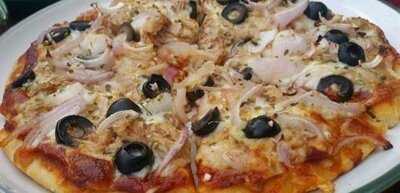 Roadside Burger & Pizza