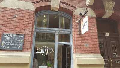 Luft Cafe & Bar