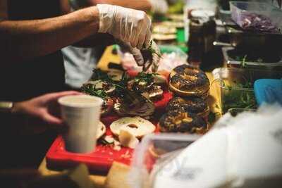 Juicy + Budapest Bagel