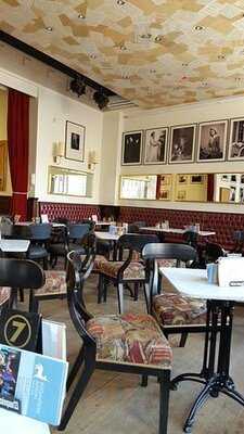 Rózsavölgyi Szalon & Café