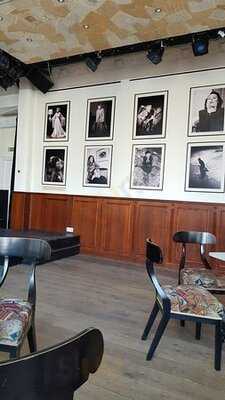 Rózsavölgyi Szalon & Café