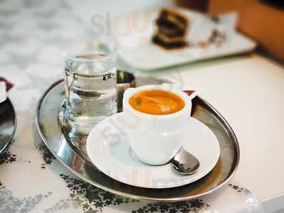 Rauf Cukrászda és Kávézó Budapest