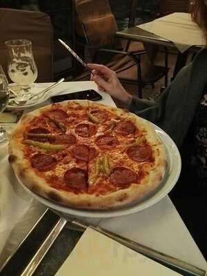Poni Caffe Pizza