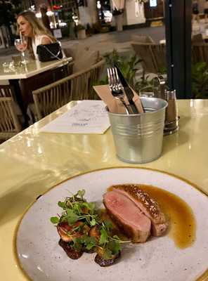 Marty's Kitchen & Bar