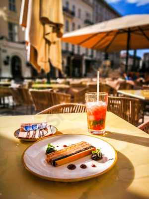 Marty's Kitchen & Bar