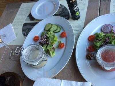 Mirage Café And Bar