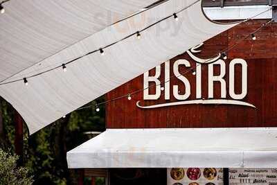 Le Bistro