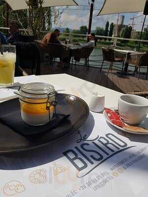 Le Bistro