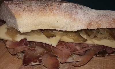 Hazai Kéműves Finomságok Boltja