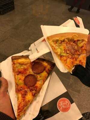 Princess Nepliget Metro