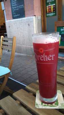 B-terv Kavezo, Etterem