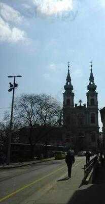 Bratwursthausle Kolbászda