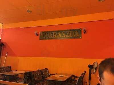 Frohlich Bakery And Cafe