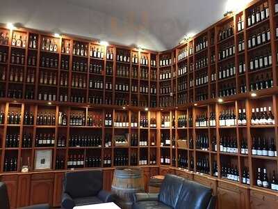 Domus Vinorum Wine House And Event Hall