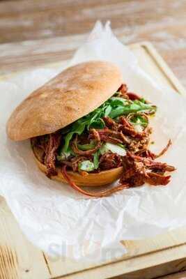 Cakumpakk Street Bistro