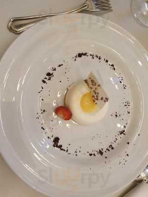 Akademia Klub Restaurant