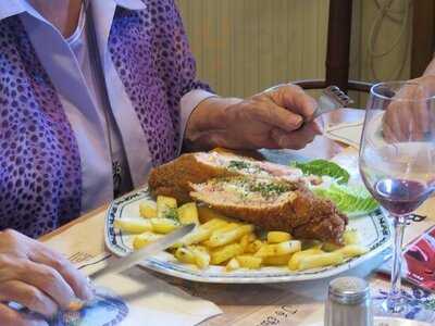 Rozsdás Kakas Étterem és Kávézó