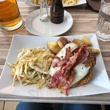 Itt Vagyok Cafe & Grill