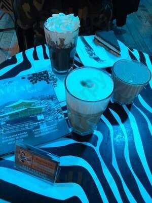 Cafe Frei Corvin Plaza