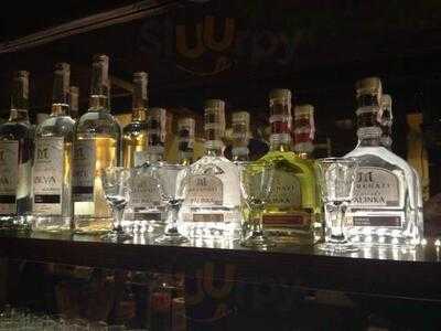 Fald Fel Amerikát Étterem és Bár