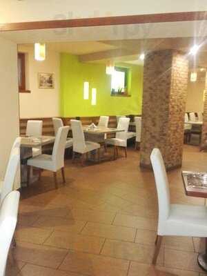 Campus Klub Es Menza