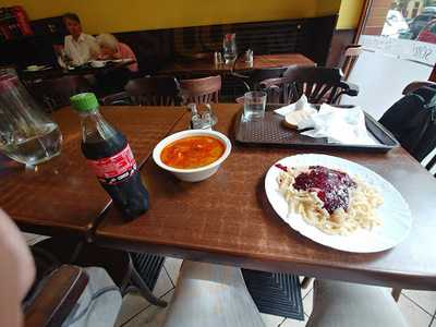 Mester Gyorsétterem & Kávézó