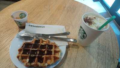 Starbucks Coffee - Kiraly