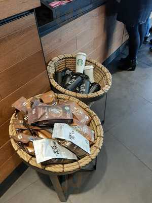 Starbucks Coffee - Kiraly